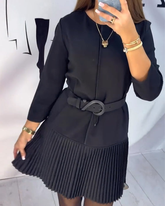 Kjole Med Trekvartærmer Og Harmonikafolder