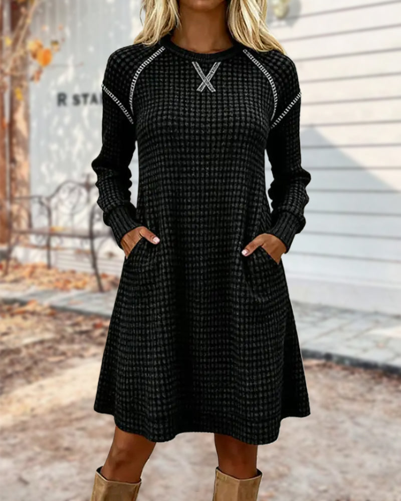 Kjole Med Farveblokkdesign, Stikketalj Och Fickegenskab