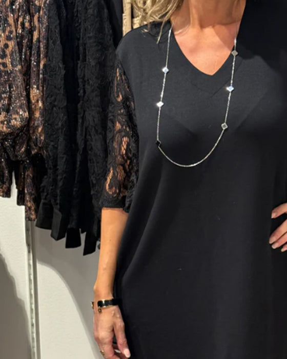 Kjole Stilfuld V-hals Kjole Med Blonderærmer