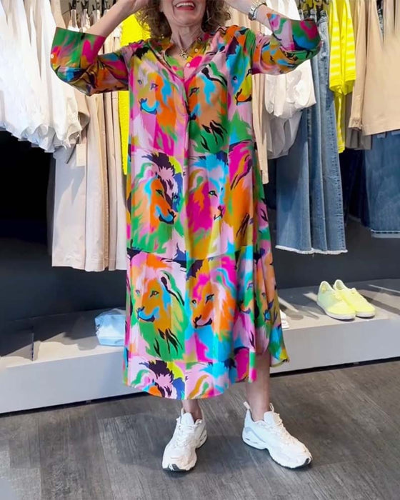 Kjole med farverigt print og lommer