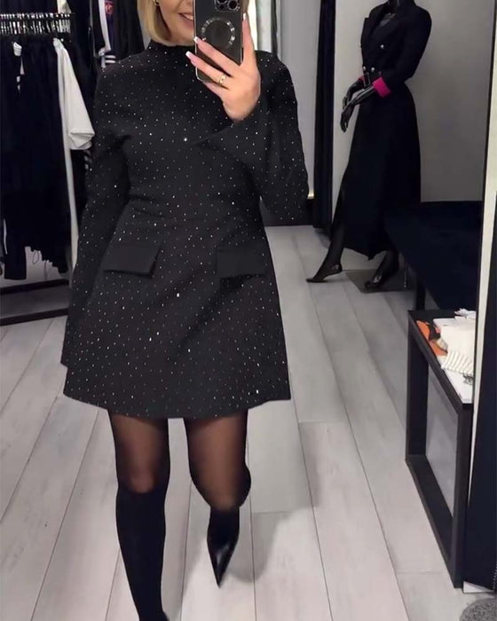 Elegant Kjole Med Diskret Glitre