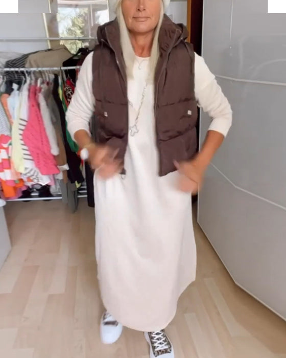 Ensfarvet vest med hætte