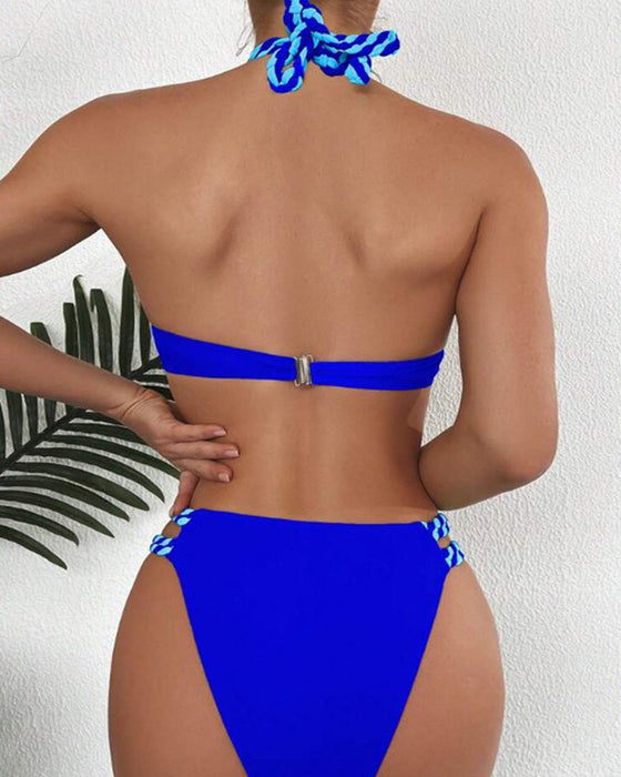 Halterneck bikini med brun-hvid farveblok