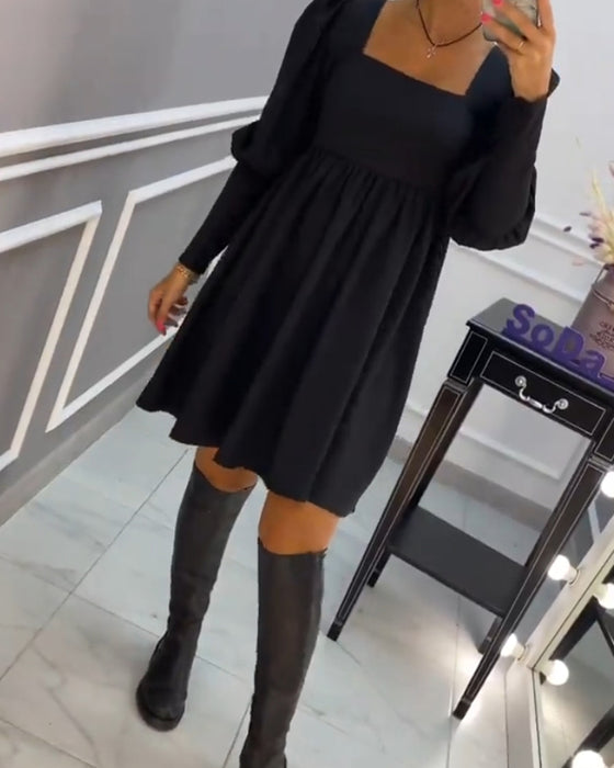 Elegant A-linje kjole med firkantet hals