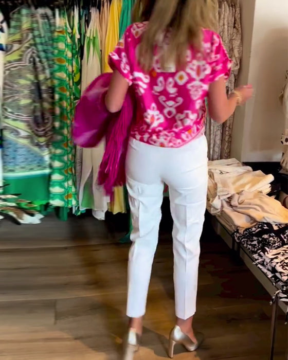 Kortærmet top med V-udskæring og print