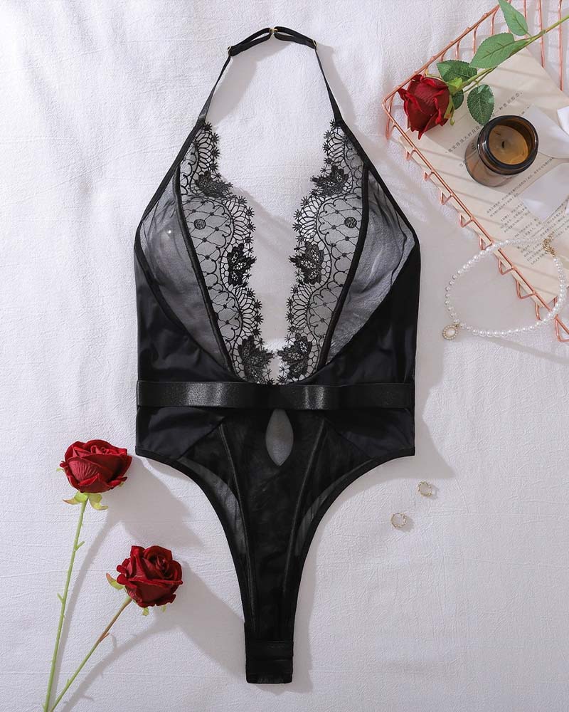 Gennemsigtig Rygfri One-Piece Undertøj Med Udskæringer