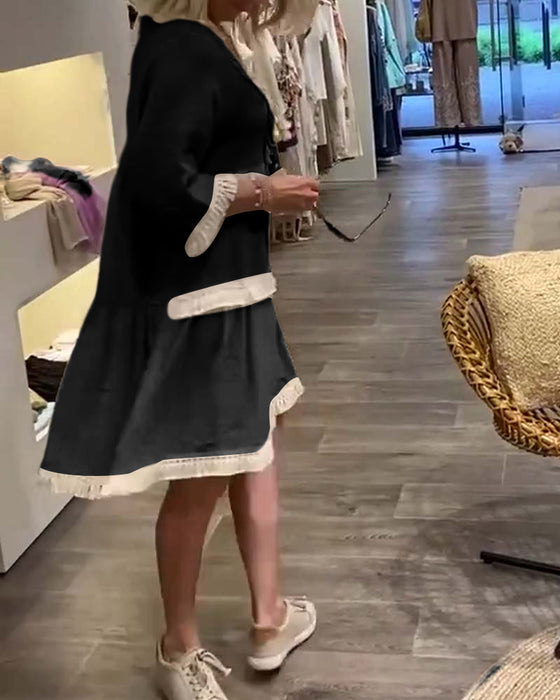 Blondekjole med frynser og flæser