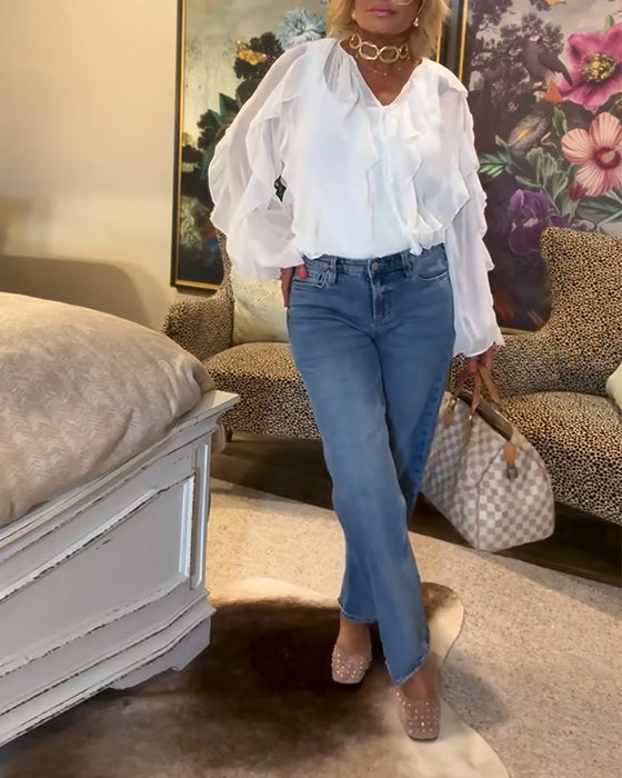 Luftig Ensfarvet Skjorte Med Flæser