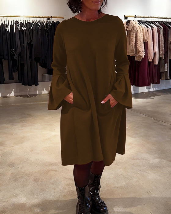 Kjole Ensfarvet Klokkeærme Rynket