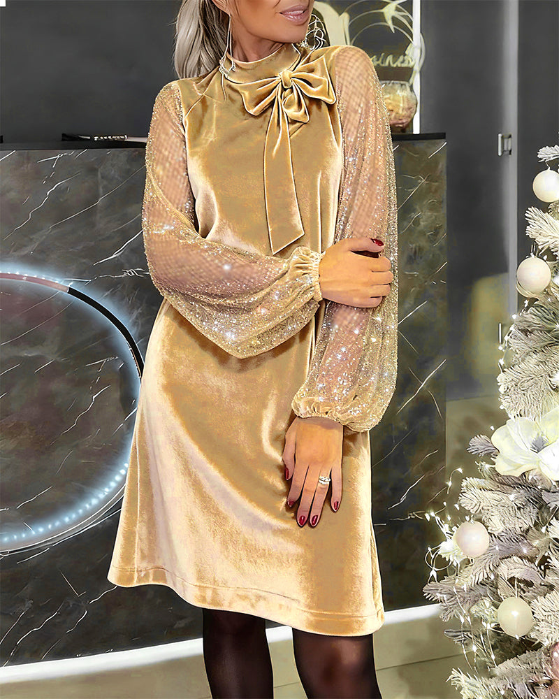 Elegant Kjole Med Lygtermer Og Lappearbejde