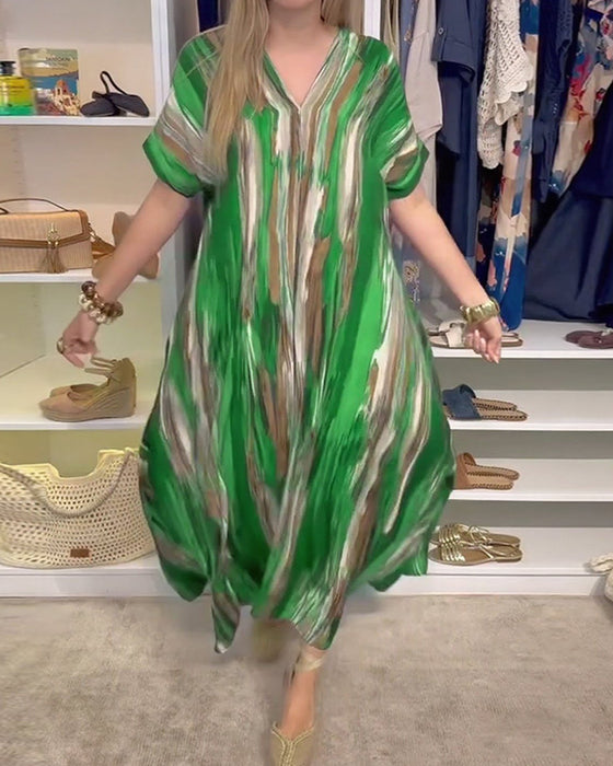 Kjole med afslappet løs v-hals