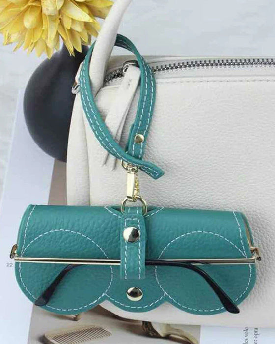 Stilfuldt solbrilleetui