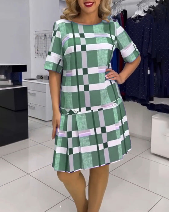 Rundhalset ternet kjole