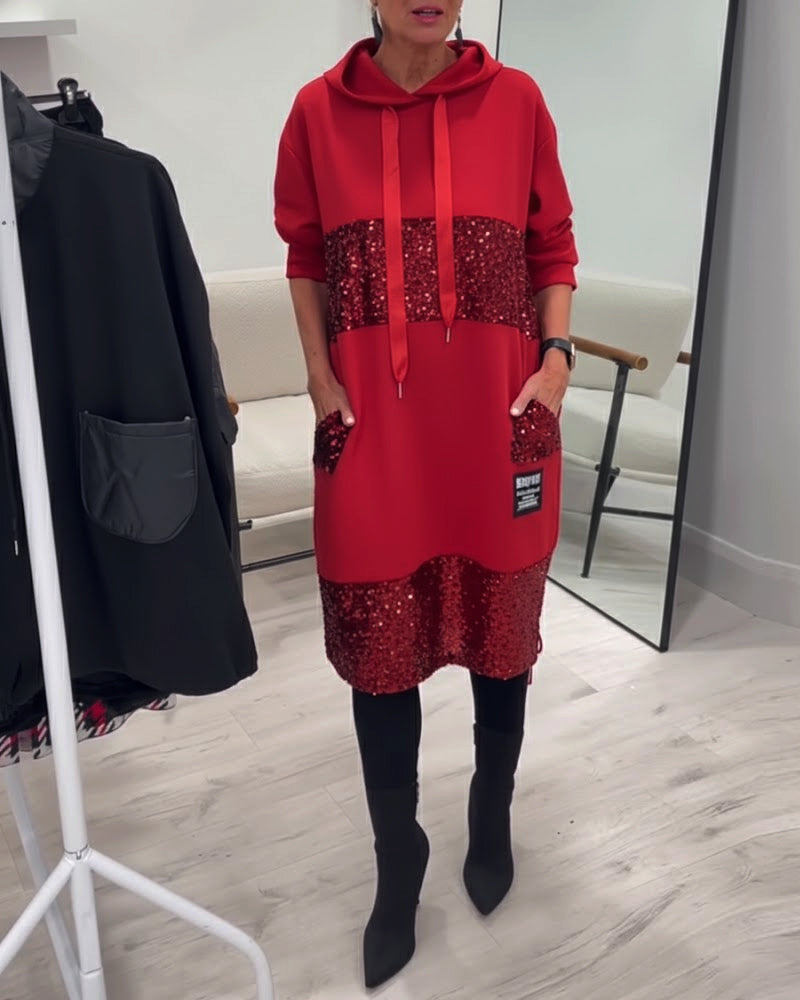 Kjole Med Hætte Og Moderigtigt Patchwork