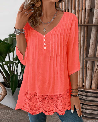 Laksefarvet bluse med blonder