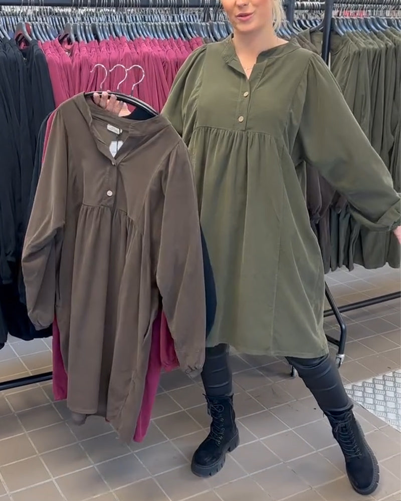 Knappet Kjole Med V-Halsudskæring Og Lange Ærmer