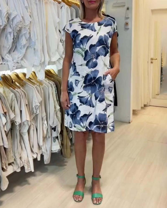 Knælang blomsterkjole med korte ærmer