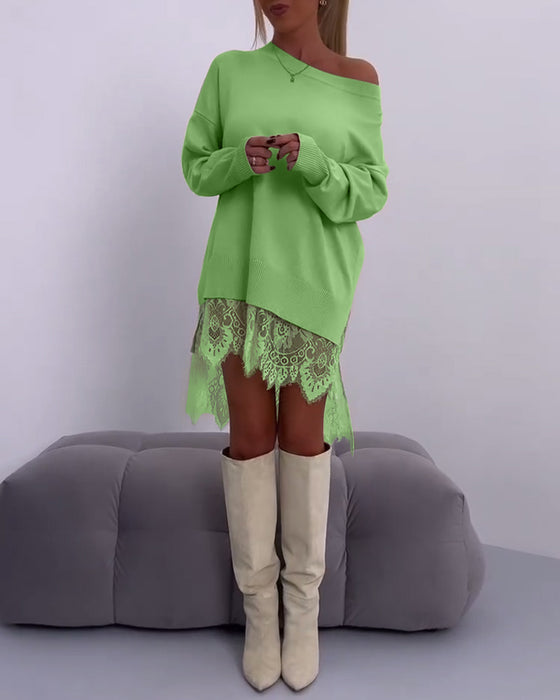 Ensfarvet slim fit off-shoulder sweater med blonder