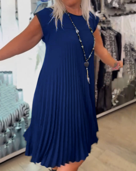 Kortærmet plisseret sort kjole