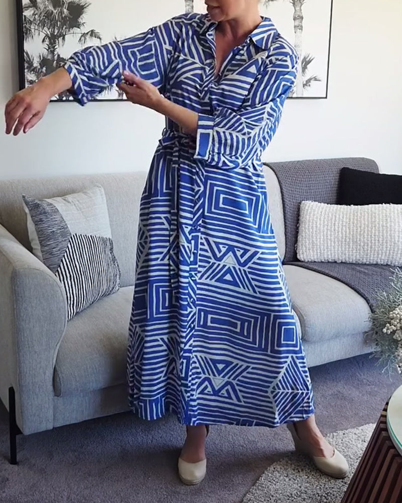 Kjole med geometrisk print og bindebånd, afslappet stil