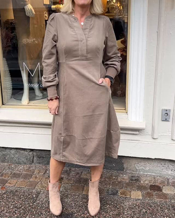 Kjole afslappet retro med lange ærmer