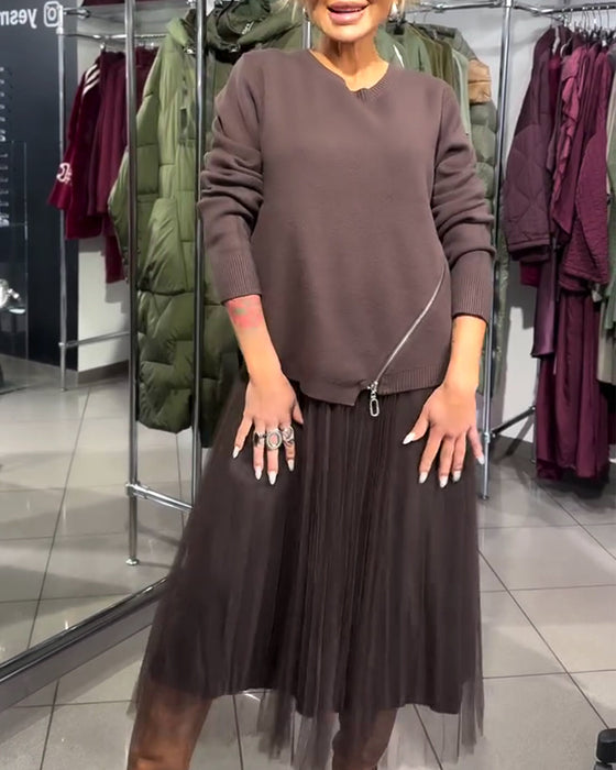 Stilet Sæt Med Rundhalet Sweater Og Lynlåsdetalje