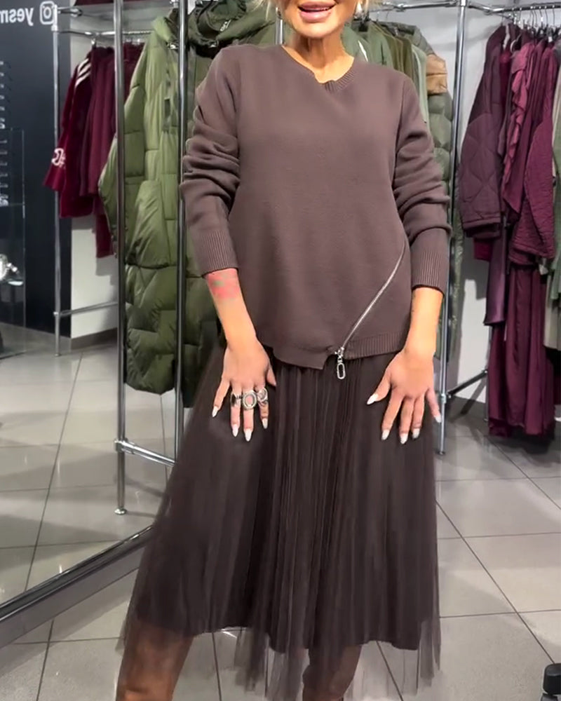 Stilet Sæt Med Rundhalet Sweater Og Lynlåsdetalje