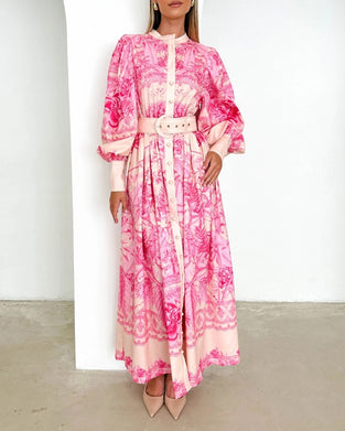 Lang kjole med fuld knappelukning og print