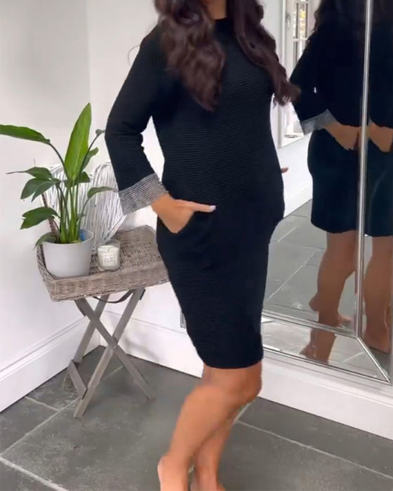 Elegant kjole med rund hals