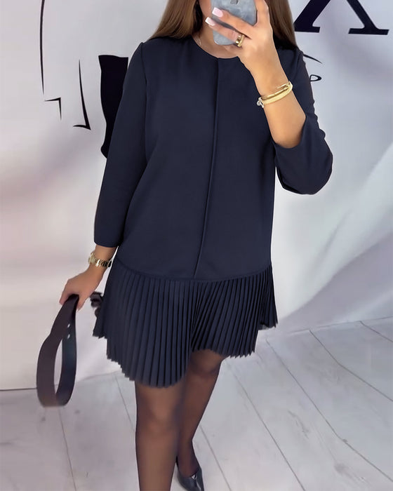 Kjole Med Trekvartærmer Og Harmonikafolder