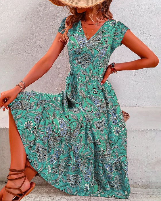 Kortærmet blomsterkjole med V-hals