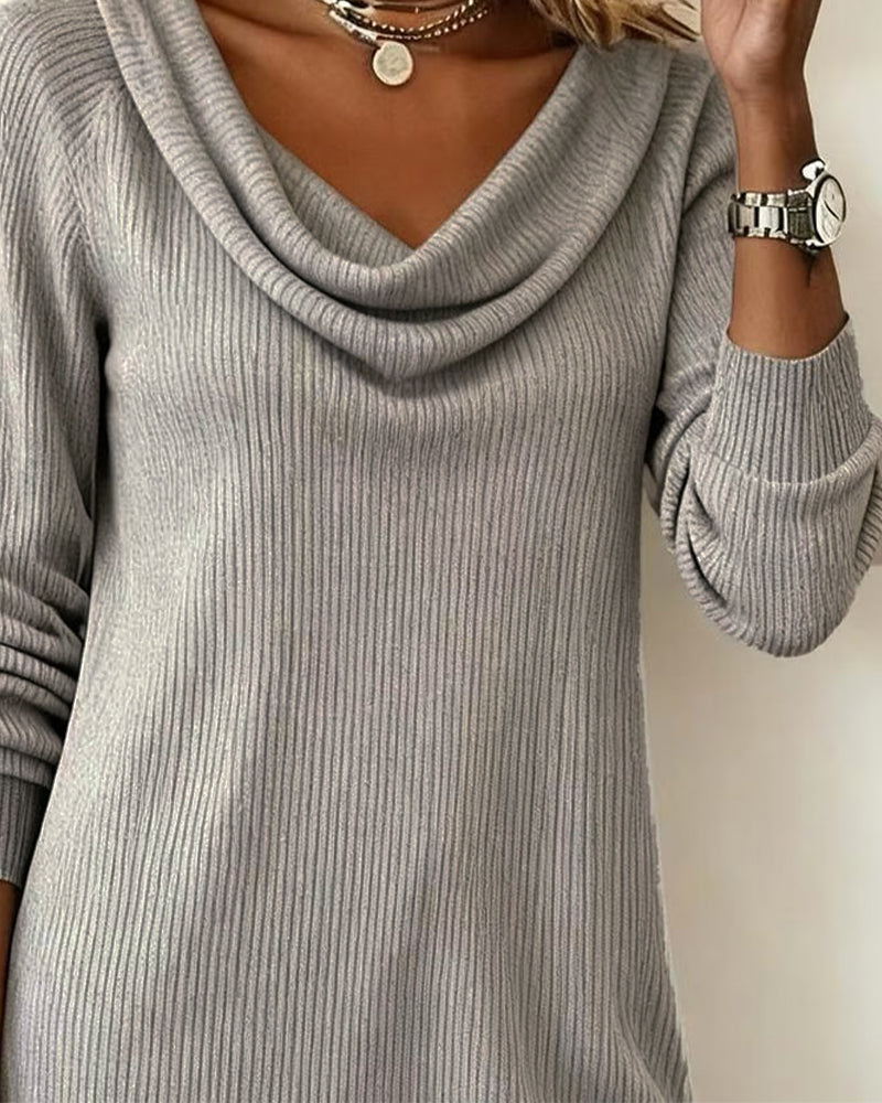 Langærmet, Lige Kjole Med Høj Krave