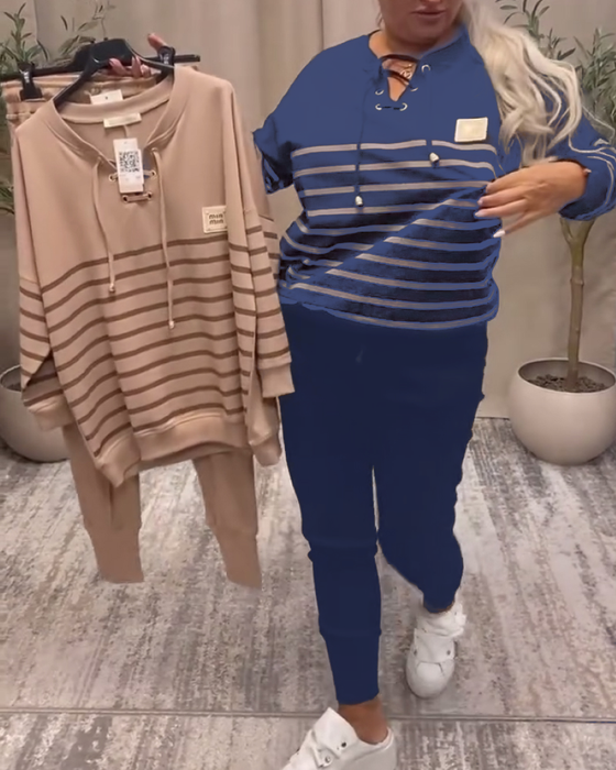 Todelt Sæt Med Afslappet Stribet Sportsbuks Ved Anklen