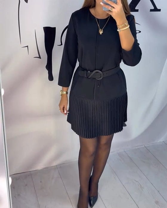 Kjole Med Trekvartærmer Og Harmonikafolder