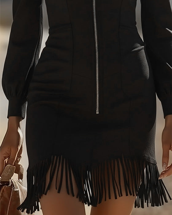 Kjole Med Lynlåskrave Og Frynset Kant