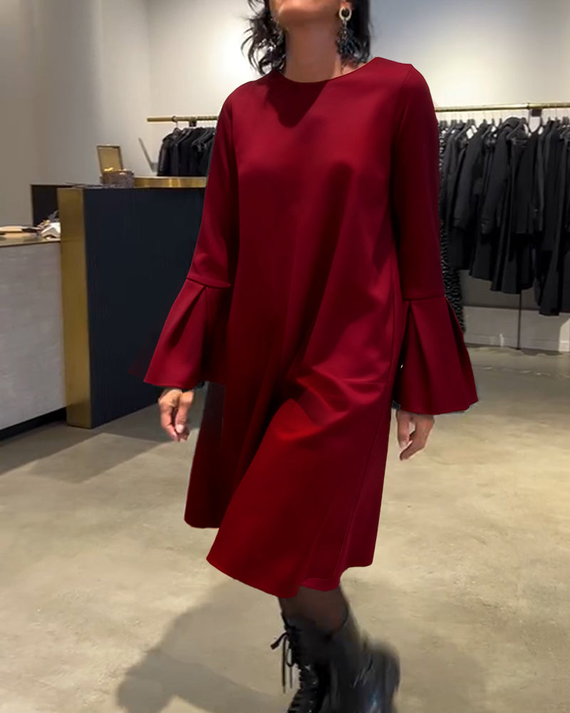 Kjole Ensfarvet Klokkeærme Rynket