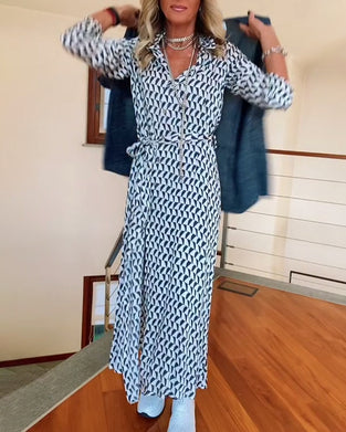 Geometrisk mønstret kjole med slids