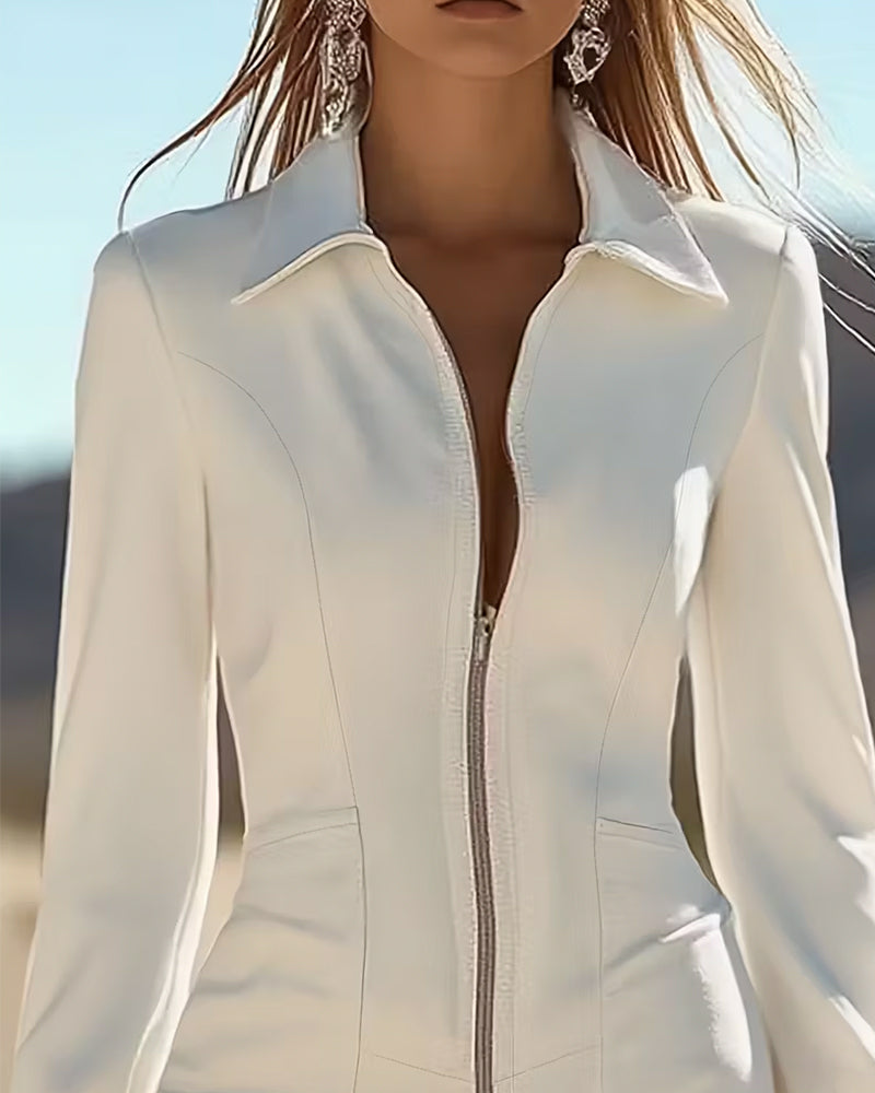 Kjole Med Lynlåskrave Og Frynset Kant