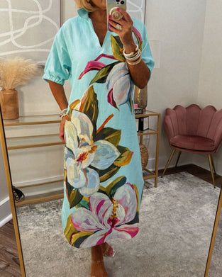 Kjole i løs pasform med stort blomstermotiv