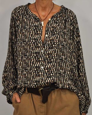 casual skjorte i retrostil med rund hals