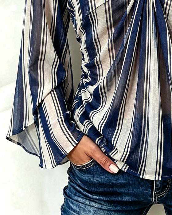 Top V-Hals Metallring Hul Stribet