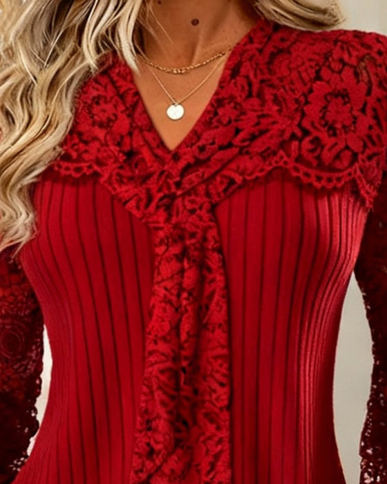 Ensfarvet Bluse Med Butterfly Og Stribet Mønster