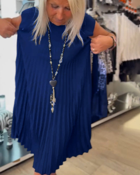 Kortærmet plisseret sort kjole