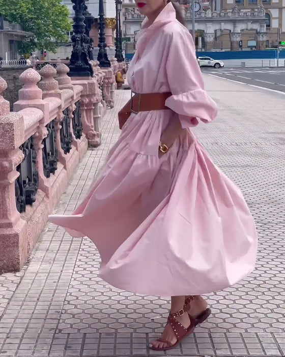 Lyserød maxikjole med flæser og skjortekrave