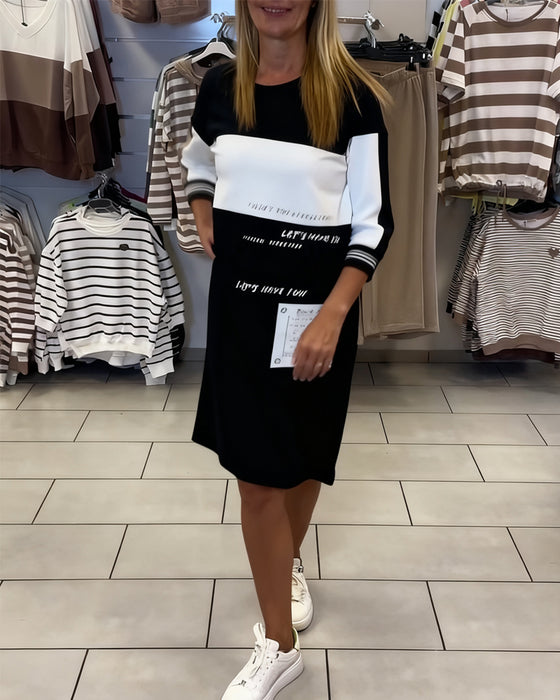 Kjole Med Kontrastfarvede Paneler