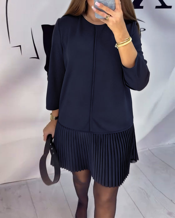 Kjole Med Trekvartærmer Og Harmonikafolder