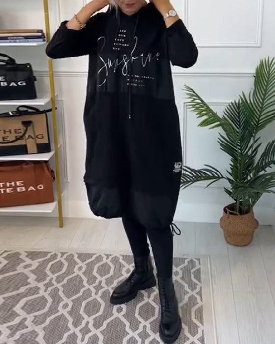 Afslappet hættekjole med skift