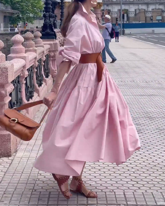 Lyserød maxikjole med flæser og skjortekrave