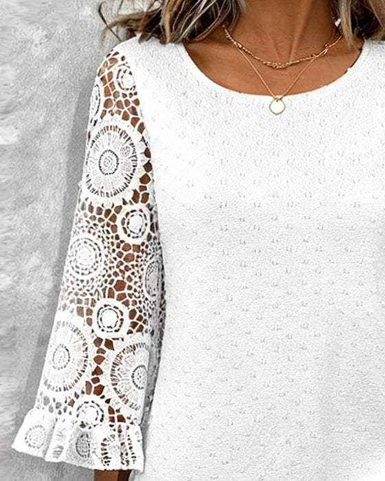 Stilfuld Ensfarvet Bluse Med Rys