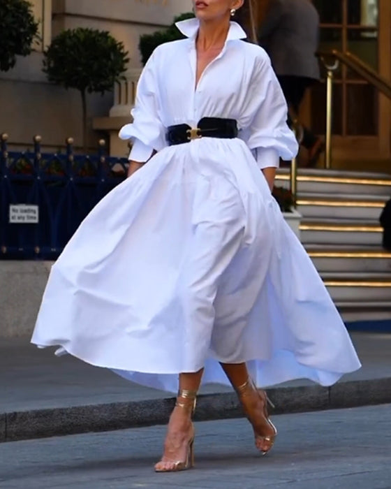 Hvid kjole med skjortekrave og svaj